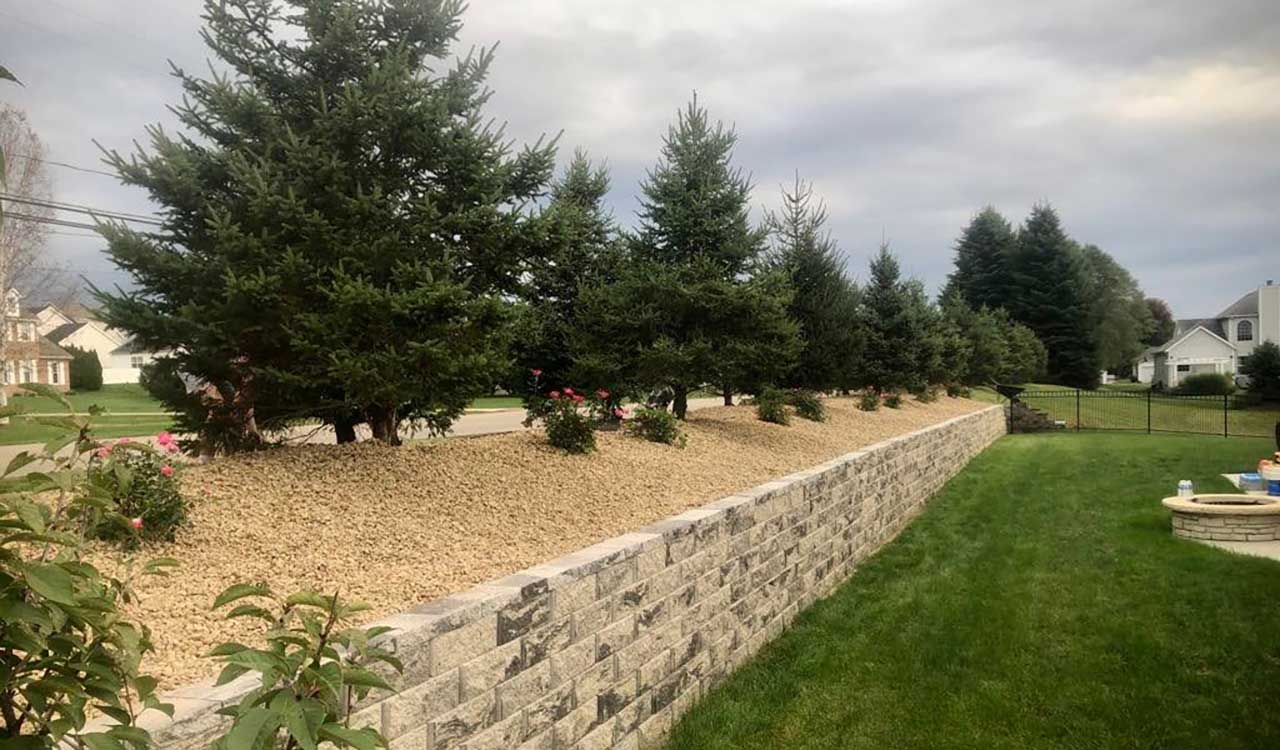 Retaining Wall & Flower Bed